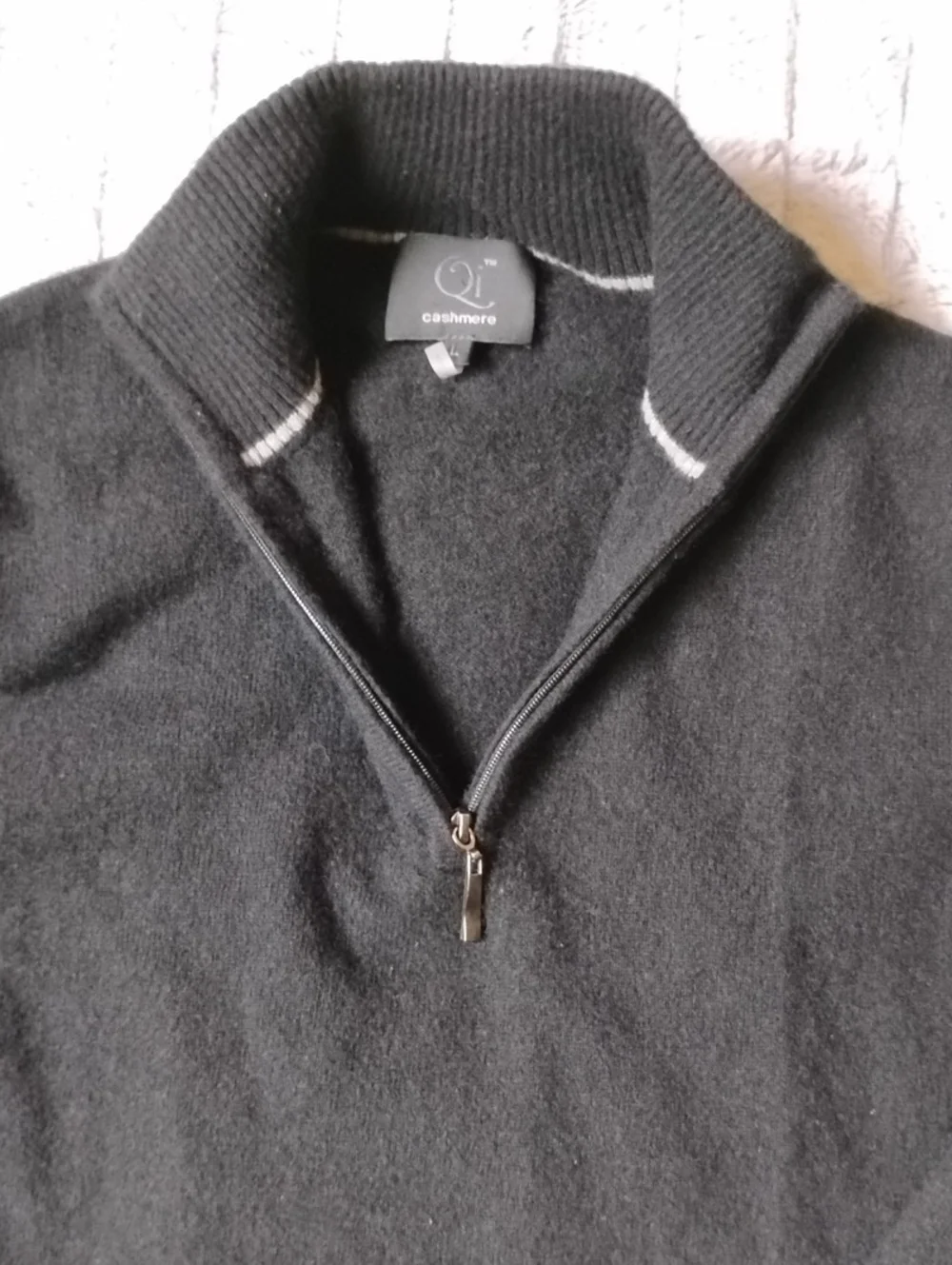 100% Cashmere- SOFT Men's Black Half-Zip Sweater